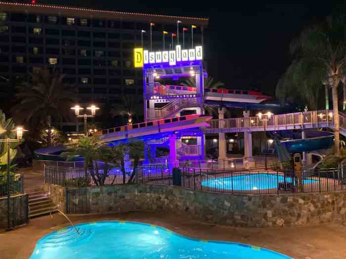 Hotel park disneyland hotels anaheim sheraton best theme near resort angeles los atlas trip popular travel guide family Hotel Near Disneyland